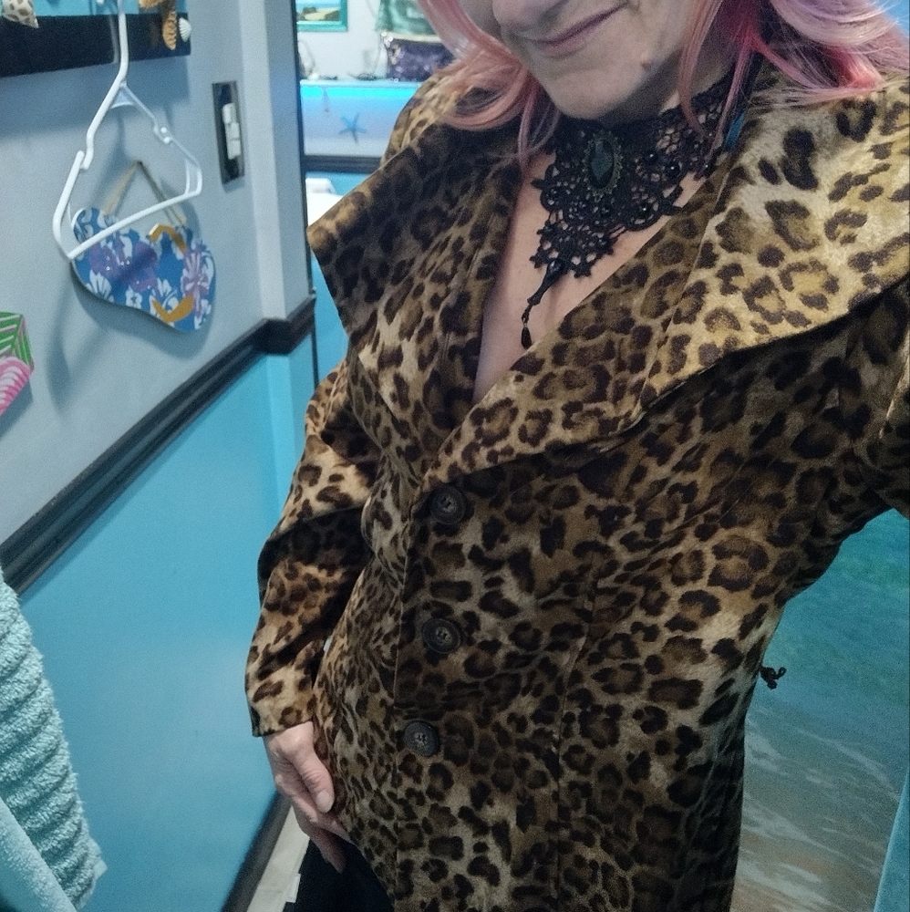 Leopard Print Lightweight Button Up Jacket - image 3